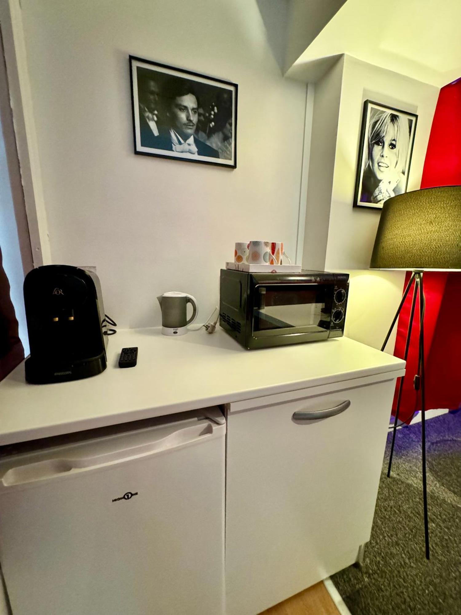 Appartement Lumineux Et Renove Pres De Montmartre "Amelie" Paris Exterior foto